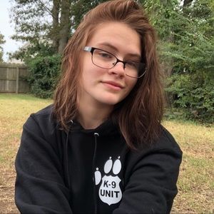 Meet your Posher, Teaghan